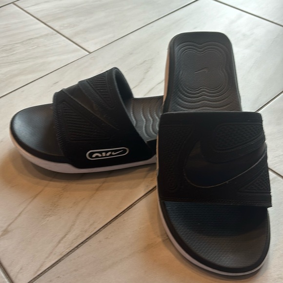 Men’s Nike Air Max Slides - Picture 1 of 4